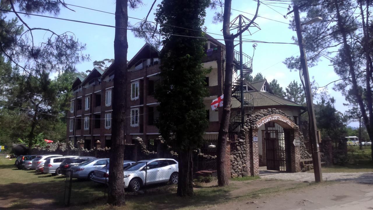 Old House Hotel يوريكي المظهر الخارجي الصورة